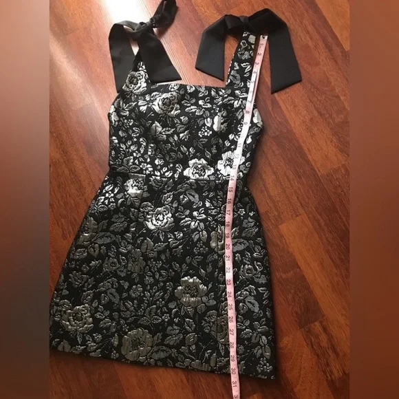 NWOT Alice + Olivia Maryann Metallic Jacquard Bow Tie Shoulder Dress 0 - Picture 16 of 16